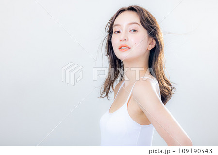 若い女性　ハーフモデル 109190543