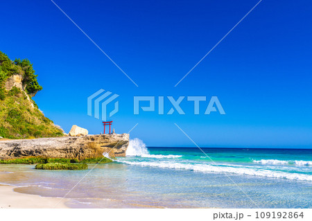 白浜神社の鳥居 109192864