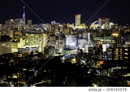 福岡の美しい夜景（福岡県福岡市） 109193079
