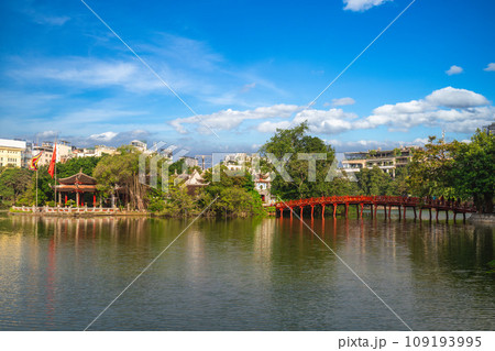 Ngoc Son Temple on an islet in Hoan Kiem Lake, Hanoi, Vietnam. 109193995