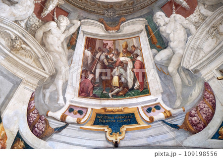 Episodes of the life of Cosimo I de 'Medici fresco by Bernardino Poccetti Ospedale degli Innocenti - Exterior arcade, Florence, Italy Episodes of the life of Cosimo I de 'Medici fresco by Bernardino Poccetti Ospedale degli Innocenti - Exterior arcade, Florence, Italy 109198556
