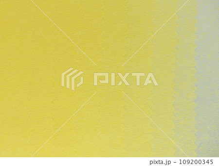 和紙によるグラデーション背景素材（黄色） 109200345