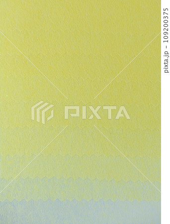 和紙によるグラデーション背景素材（黄色） 109200375