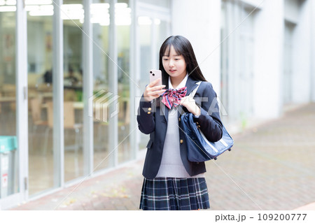 女子高生のポートレート 撮影協力:有明教育芸術短期大学 女子高生のポートレート 撮影協力:有明教育芸術短期大学 109200777