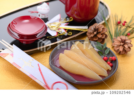 おせち料理の定番 味付け数の子 おせち料理の定番 味付け数の子 109202546