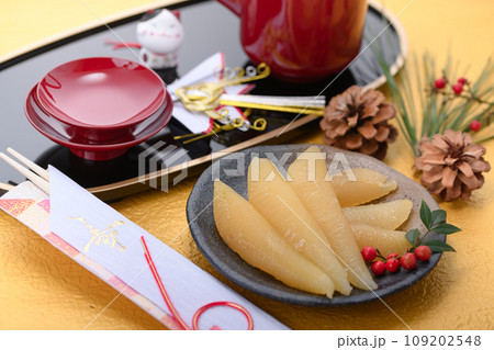 おせち料理の定番 味付け数の子 109202548