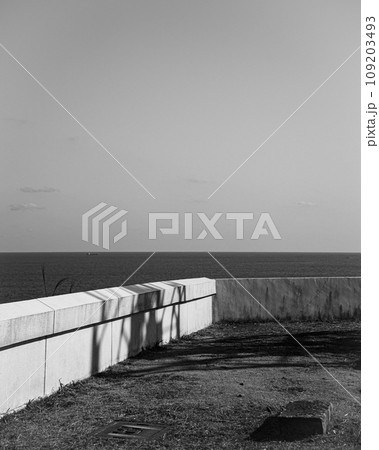 海に続く道 109203493
