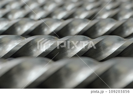 Steel drills spiral cutting edges 109203856