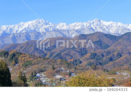 初冬の北アルプス後立山連峰 109204315