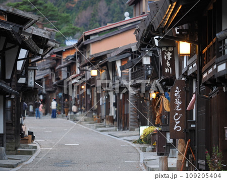 奈良井宿の街並み 奈良井宿の街並み 109205404