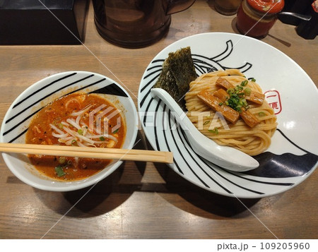 船橋にある麺屋一頂の辛つけ麺 109205960