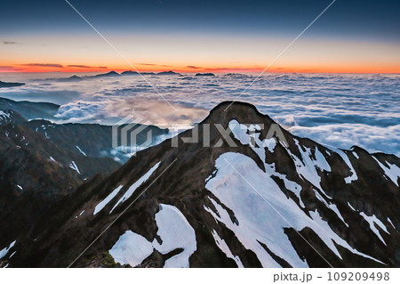 鹿島槍ヶ岳の登山風景 109209498