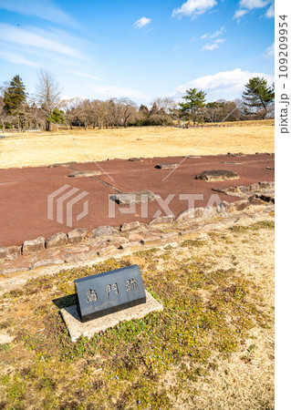 多賀城政庁跡　南門跡　宮城県多賀城市 109209954