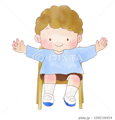 椅子に座って手をあげる男の子 109210954
