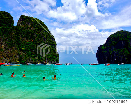 タイ・プーケット・ピピ島(ピピレイ島)マヤベイ タイ・プーケット・ピピ島(ピピレイ島)マヤベイ 109212695