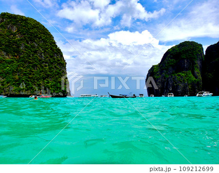 タイ・プーケット・ピピ島(ピピレイ島)マヤベイ タイ・プーケット・ピピ島(ピピレイ島)マヤベイ 109212699
