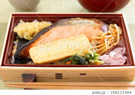 美味しい銀鮭の海苔弁当 美味しい銀鮭の海苔弁当 109213404
