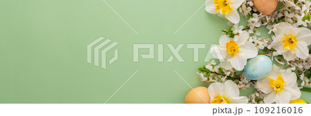 Spring flowers and Easter eggs Spring flowers and Easter eggs 109216016