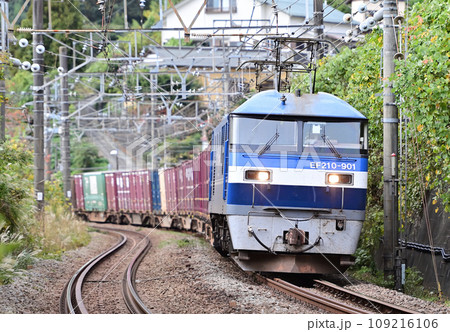 東海道本線　根府川ー早川　JR貨物　EF210-901（岡山） 109216106