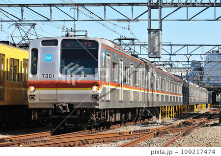 西武池袋線 保谷 東京メトロ 7000系 7001 西武池袋線 保谷 東京メトロ 7000系 7001 109217474
