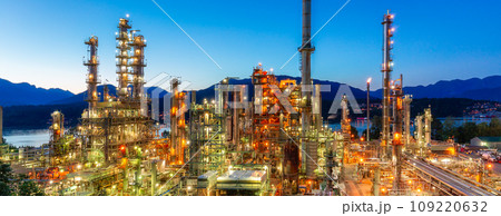 Oil Refinery Industrial Plant in Vancouver, British Columbia, Canada. Oil Refinery Industrial Plant in Vancouver, British Columbia, Canada. 109220632