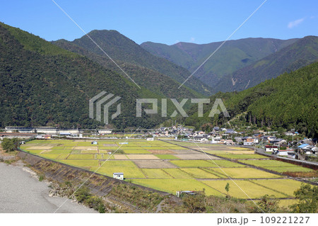 十津川村の農村の有る風景 109221227