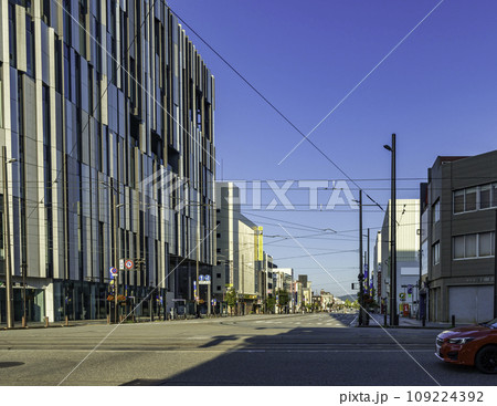 富山市街 平和通り 西町交差点 富山県富山市 富山市街 平和通り 西町交差点 富山県富山市 109224392