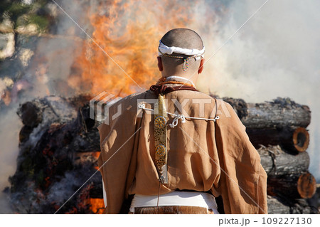 護摩焚き 109227130