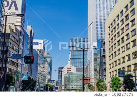 【東京の都市風景】赤坂見附周辺の都市風景(外堀通り) 【東京の都市風景】赤坂見附周辺の都市風景(外堀通り) 109227378