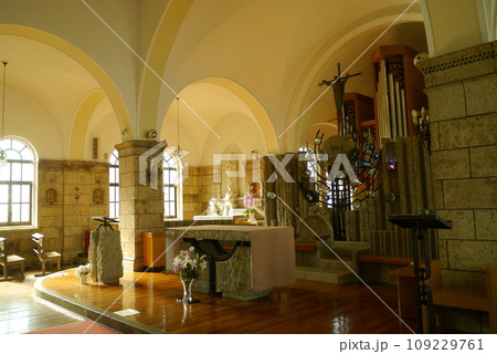 宇都宮の松が峰教会は重厚な大谷石造りの建物で、その美しさは芸術作品のようです。 109229761