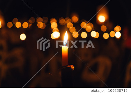 Bokeh of orange lanterns at night 109230713