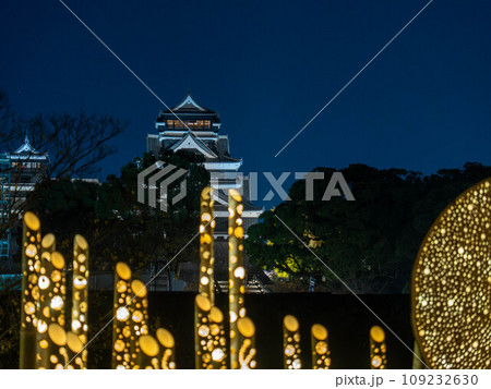 ライトアップされた熊本城 109232630