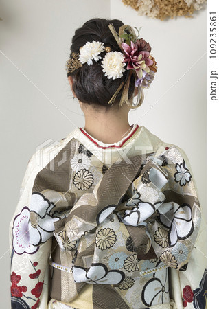 着物を着た女の子 着物を着た女の子 109235861