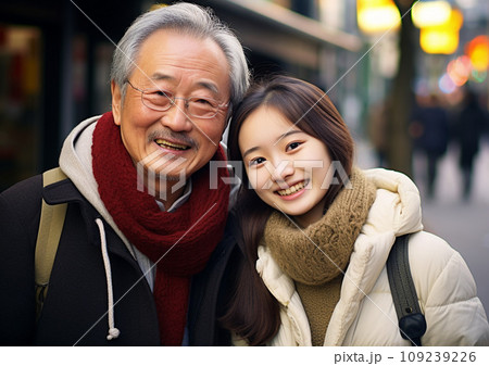 AIイラスト、観光を楽しむ孫と祖父 AIイラスト、観光を楽しむ孫と祖父 109239226