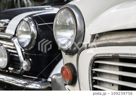 Headlights of old timers. Close up photo with selective focus 109239756