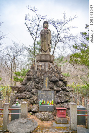 小原渓谷　碧玉渓　小原慈母観音　宮城県白石市 109241647