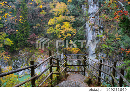 天龍峡　 龍角峯　長野県飯田市川路 109251849