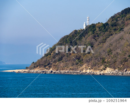 小豆島、三都半島南端の地蔵埼(釈迦ヶ鼻)。香川県小豆郡小豆島町。 小豆島、三都半島南端の地蔵埼(釈迦ヶ鼻)。香川県小豆郡小豆島町。 109251964
