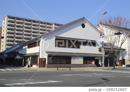 伊丹市立工芸センター(伊丹市立ミュージアム)/兵庫県伊丹市宮ノ前2丁目 伊丹市立工芸センター(伊丹市立ミュージアム)/兵庫県伊丹市宮ノ前2丁目 109252007