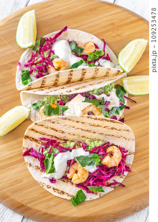 Shrimp red cabbage tacos 109253478
