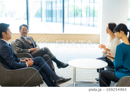 取材　撮影　対談イメージ　　　　 109254965