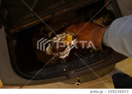 甘くてホクホクとした焼き芋出来ました。 甘くてホクホクとした焼き芋出来ました。 109256853