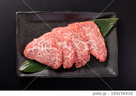 黒毛和牛　トモサンカク　（仙台牛） 109256918