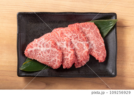 黒毛和牛　トモサンカク　（仙台牛） 109256929