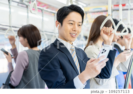 通勤電車　撮影協力「京王電鉄株式会社」 109257113