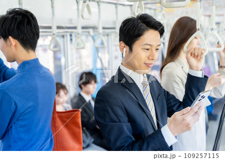通勤電車　撮影協力「京王電鉄株式会社」 109257115