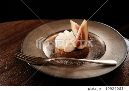 無花果のタルト 109260854