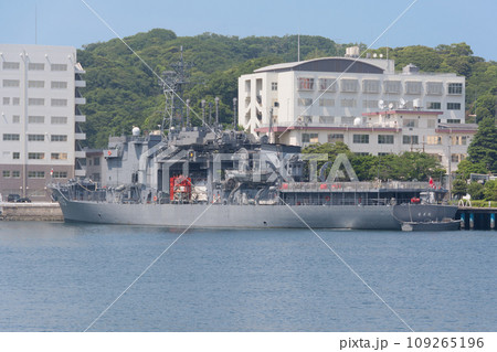 海上自衛隊潜水艦救難母艦ちよだ 109265196