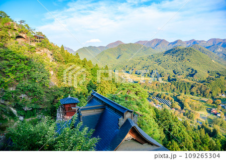 初秋の立石寺（山寺）　山形県山形市 109265304