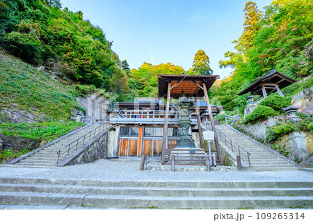 初秋の立石寺(山寺) 山形県山形市 初秋の立石寺(山寺) 山形県山形市 109265314